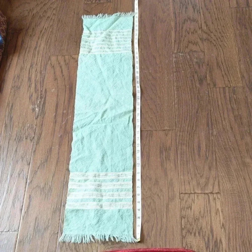 Vintage Wool Scarf - Picture 2 of 6
